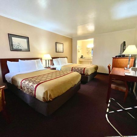 Passport Inn Somers Point - Съмърс Пойнт Екстериор снимка