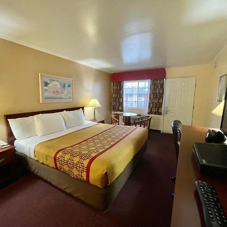Passport Inn Somers Point - Съмърс Пойнт Екстериор снимка